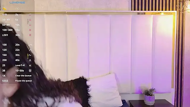 DemiJones  online show from 12, 11, 2025