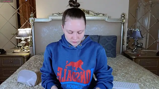 HolyBabyDoll online show from 28, 11, 2025