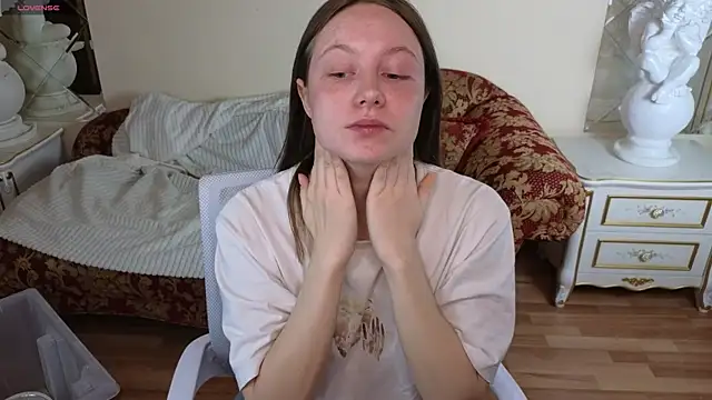 HolyBabyDoll online show from 26, 11, 2025