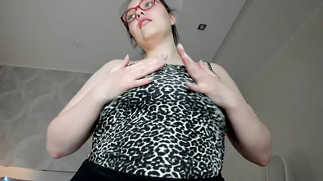 Mersedes Rosso online show from 24, 11, 2025