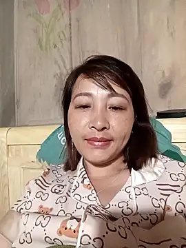 Missa-kute20 online show from 4, 4, 2026