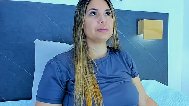 Andhrea Vale online show from 3, 3, 2026