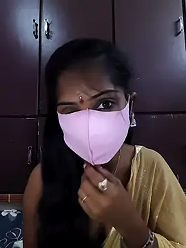 Snapshot of siritelugubutterfly chatting on 12, 11, 2025 siritelugubutterfly online show from 12, 11, 2025