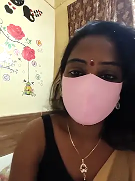 Snapshot of siritelugubutterfly chatting on 8, 11, 2025 siritelugubutterfly online show from 8, 11, 2025