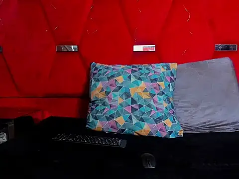 Emmaanddarling online show from 22, 11, 2025