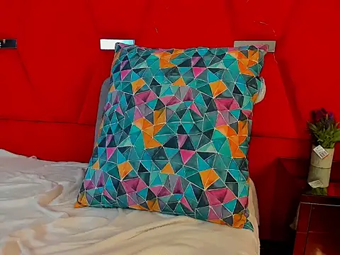 Emmaanddarling online show from 13, 11, 2025