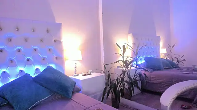 Scarlett Bunny  online show from 27, 5, 2026