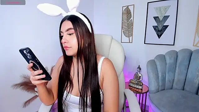 Maya vexx online show from 6, 1, 2026