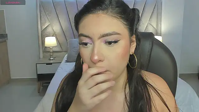 Maya vexx online show from 26, 11, 2025