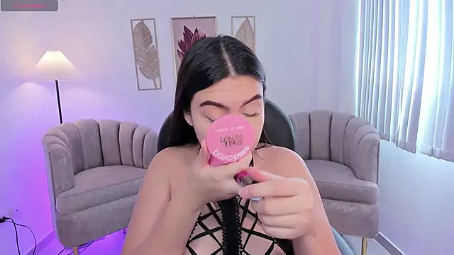 Maya vexx online show from 5, 1, 2026