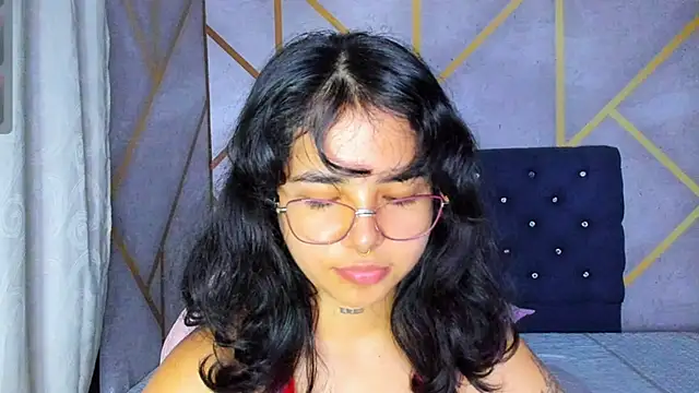  vaiolet owo online show from 21, 2, 2026