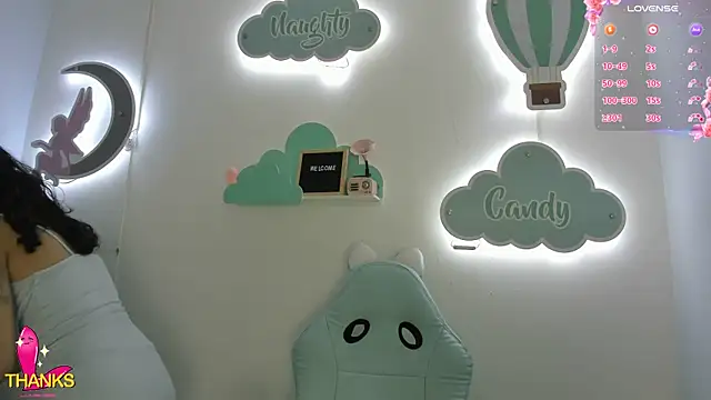  vaiolet owo online show from 20, 12, 2025