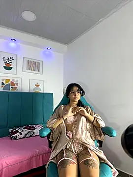  vaiolet owo online show from 15, 11, 2025