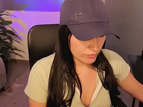 Dhany Naugthy  online show from 28, 11, 2025