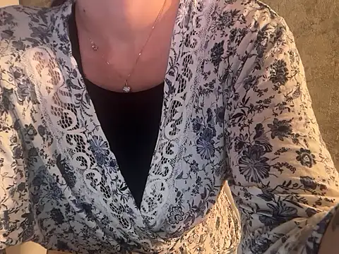 Angelinaa19 online show from 18, 11, 2025