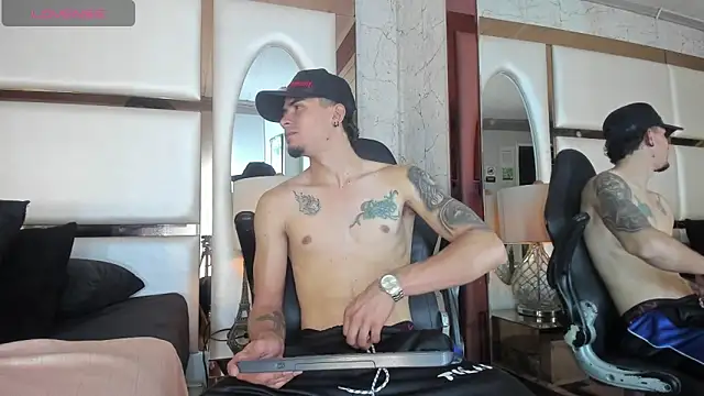 Sharon Tyga20 online show from 8, 11, 2025