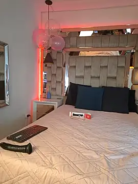 Lucianacute7 online show from 12, 11, 2025