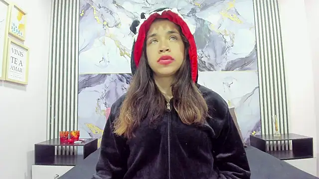 Snapshot of Hot_Barbie_Poku2 chatting on 11, 11, 2025 Hot Barbie Poku2 online show from 11, 11, 2025