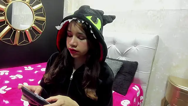 Snapshot of Hot_Barbie_Poku2 chatting on 29, 11, 2025 Hot Barbie Poku2 online show from 29, 11, 2025