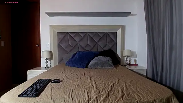 OurPerfectMix online show from 12, 11, 2025