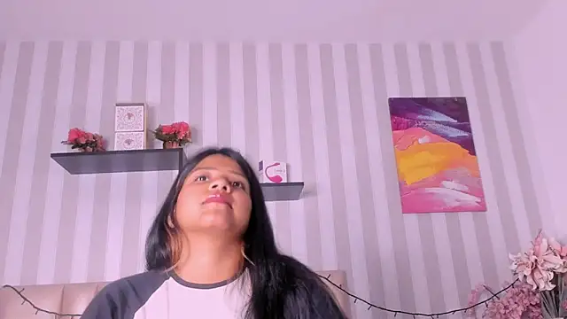 Lina Villada online show from 11, 11, 2025