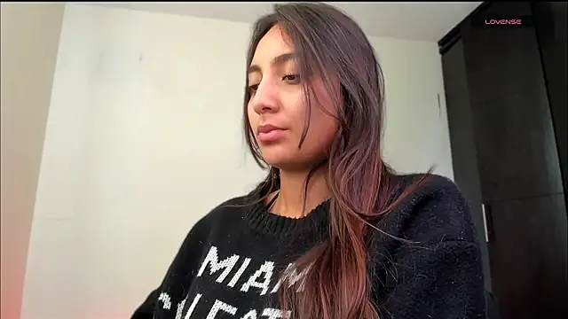 Snapshot of LilyGarcia chatting on 11, 5, 2026 LilyGarcia online show from 11, 5, 2026