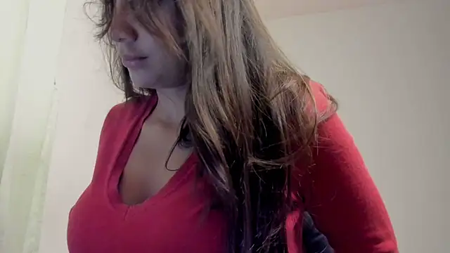 Snapshot of LilyGarcia chatting on 16, 5, 2026 LilyGarcia online show from 16, 5, 2026