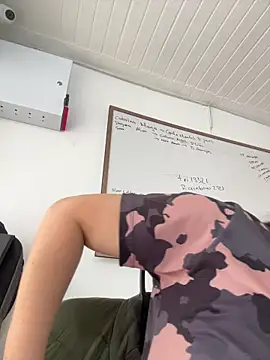 cleo wale  online show from 25, 11, 2025