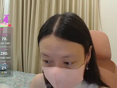 Lil-Cherries online show from 18, 12, 2025