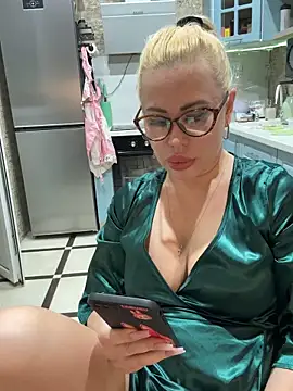 Snapshot of MonnyStef chatting on 23, 2, 2026 MonnyStef online show from 23, 2, 2026