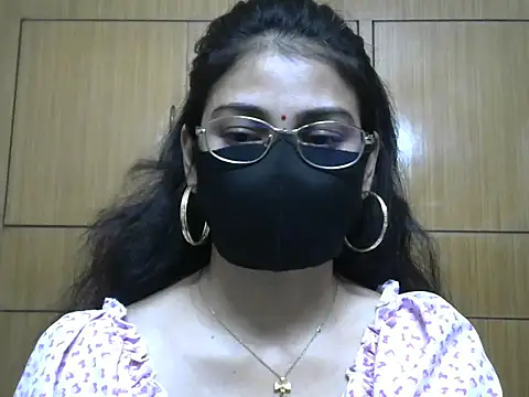 Snapshot of Fairy_Pie chatting on 8, 7, 2026 Fairy Pie online show from 8, 7, 2026