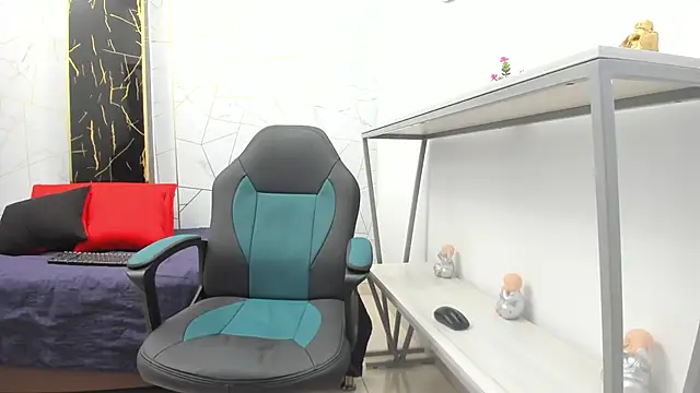 Zoro V online show from 9, 11, 2025