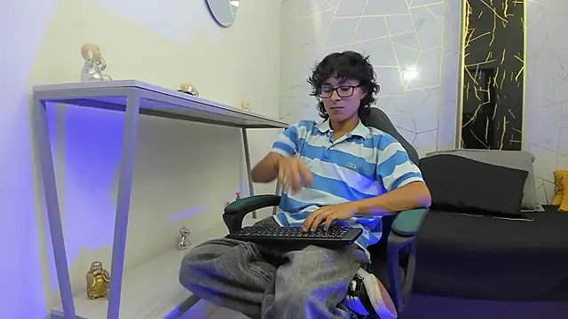 Zoro V online show from 1, 12, 2025