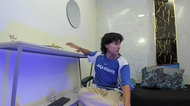 Zoro V online show from 19, 11, 2025