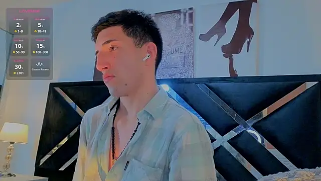 Un Sluttyy online show from 8, 4, 2026