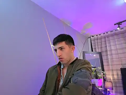 Un Sluttyy online show from 7, 11, 2025