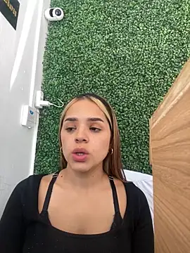 Sara  Secret online show from 21, 11, 2025