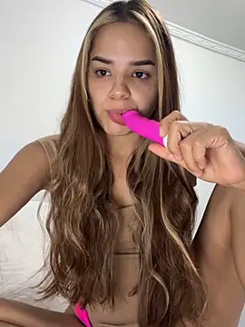 Sara  Secret online show from 13, 11, 2025