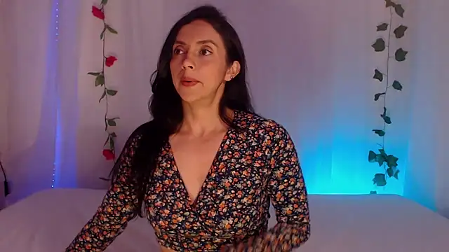 Belladonna lips online show from 4, 6, 2026