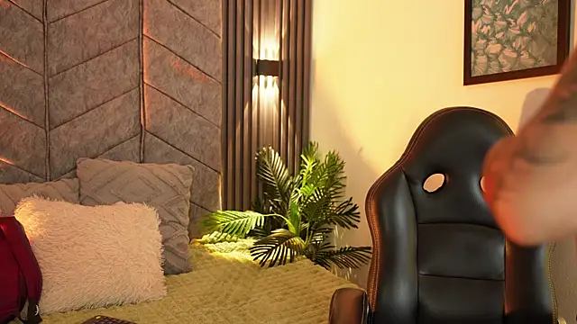 AuroraLanee  online show from 22, 12, 2025