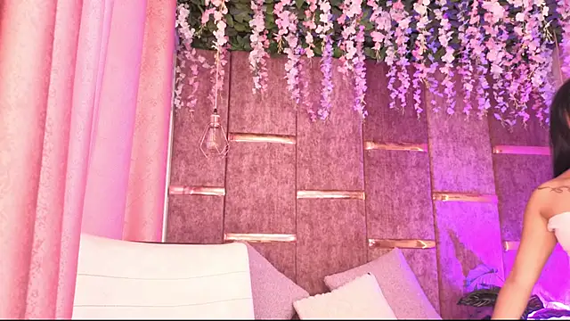 AuroraLanee  online show from 26, 11, 2025