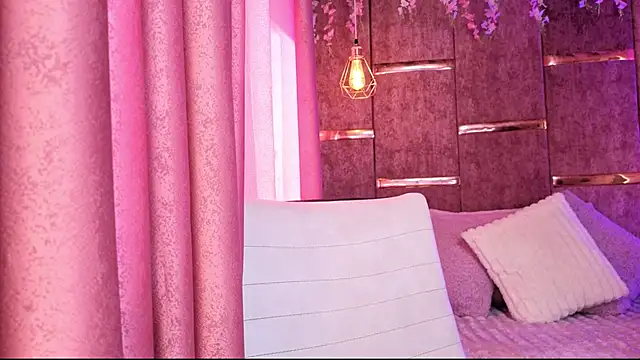 AuroraLanee  online show from 19, 11, 2025