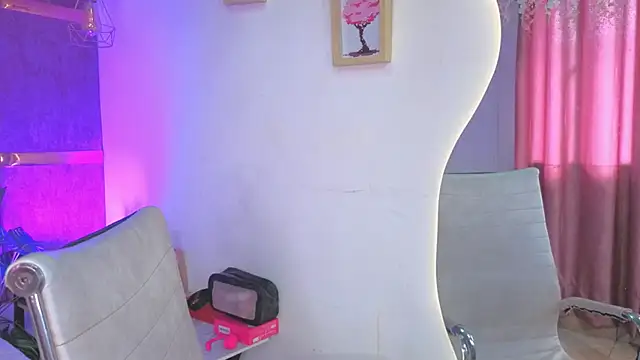 AuroraLanee  online show from 17, 12, 2025