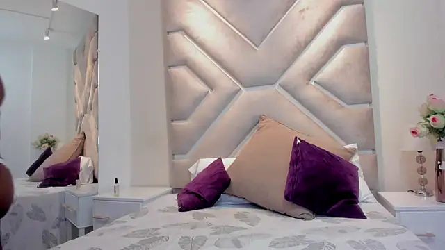 Bella Rousee  online show from 14, 11, 2025