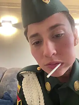 Miia Hoot online show from 28, 11, 2025