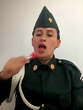 Miia Hoot online show from 15, 11, 2025