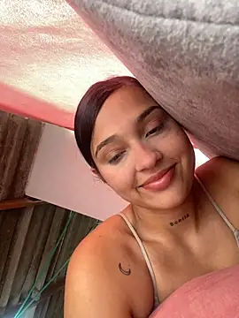 Miia Hoot online show from 30, 11, 2025