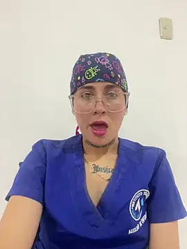 Miia Hoot online show from 24, 11, 2025