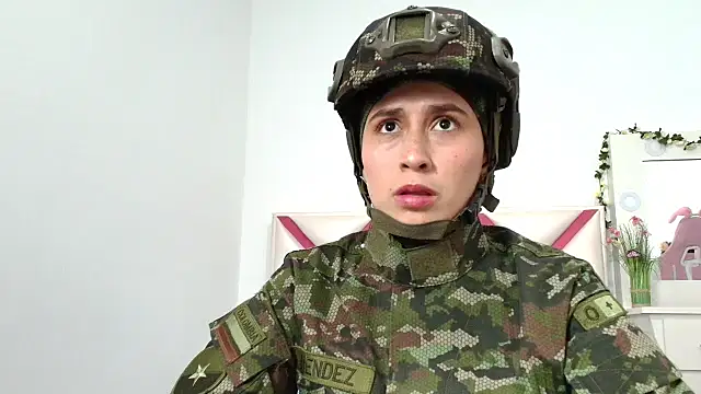 Miia Hoot online show from 27, 11, 2025