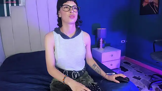 Snapshot of AliceMadnes chatting on 12, 7, 2026 AliceMadnes online show from 12, 7, 2026